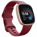 Išmanusis laikrodis Fitbit Versa 4, Rausvos spalvos korpusas su bordo spalvos silikoniniu dirželiu